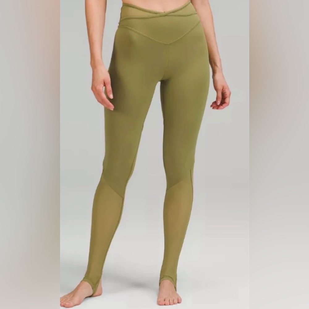 Lululemon Nulu Crisscross Mesh Stirrup Tight, size 2